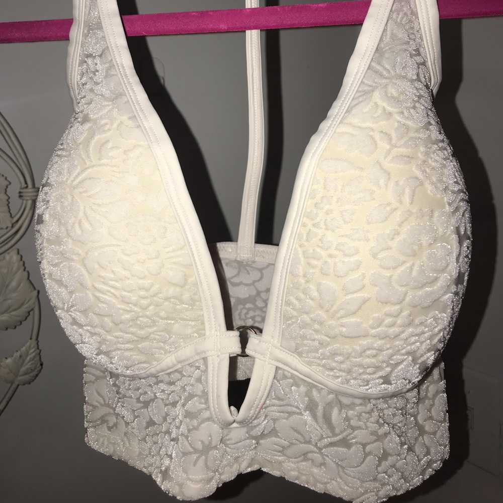 Pink Victoria Secret’s “Small DD” bralette